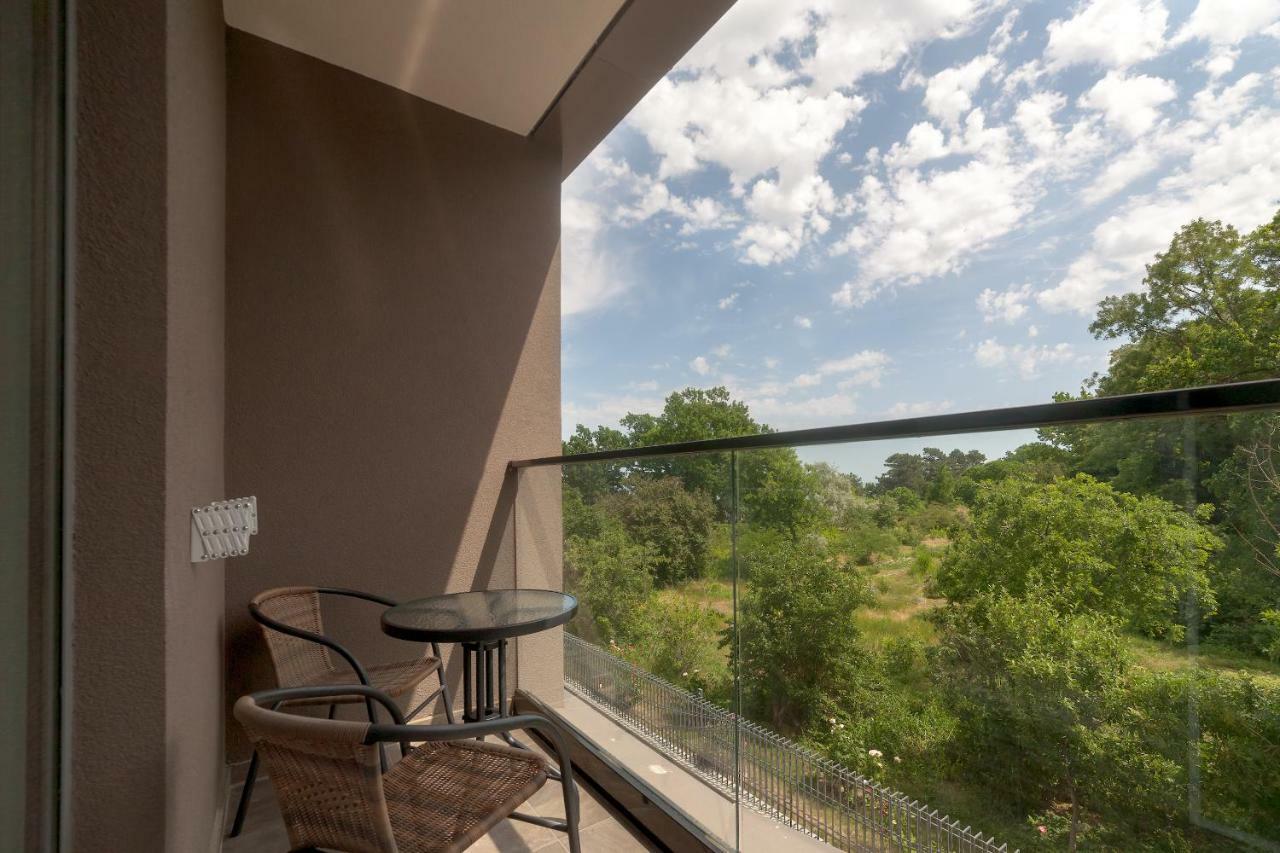 Green Apartments Odessa Dış mekan fotoğraf