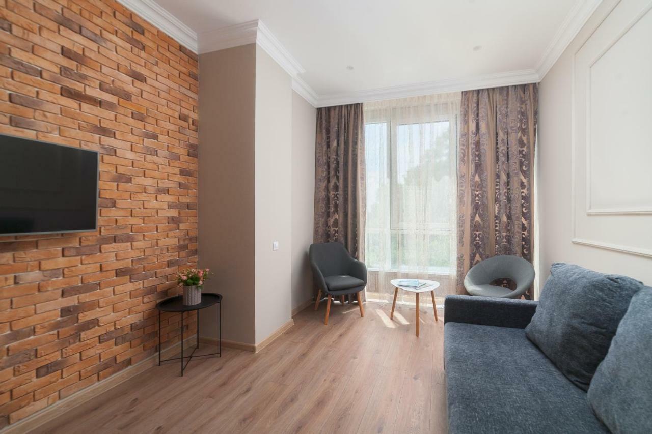 Green Apartments Odessa Dış mekan fotoğraf