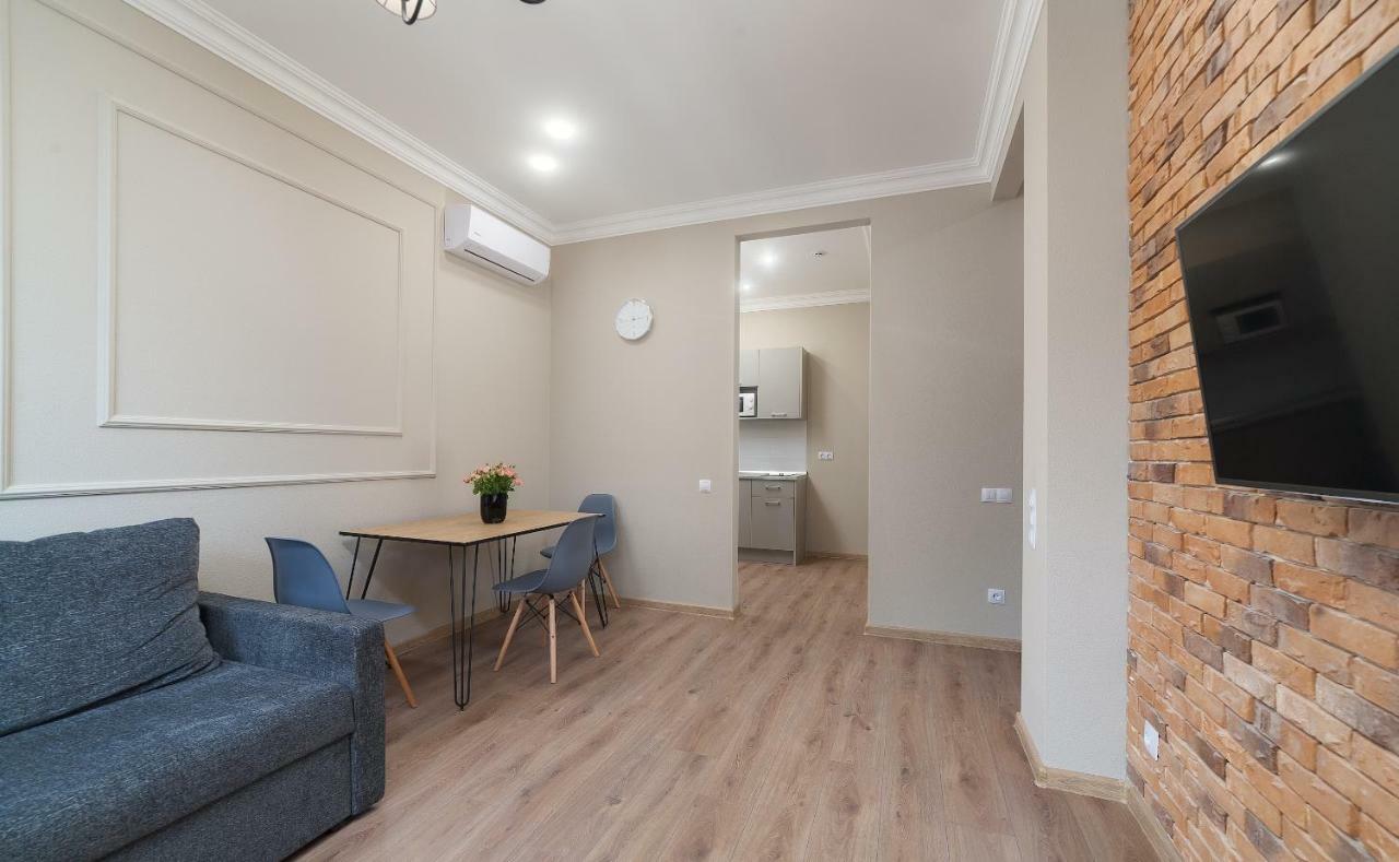 Green Apartments Odessa Dış mekan fotoğraf