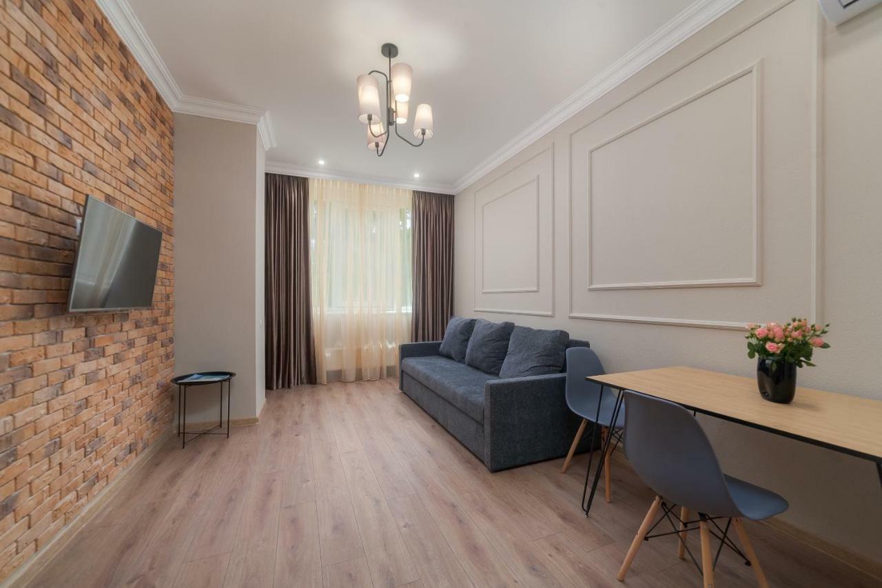 Green Apartments Odessa Dış mekan fotoğraf
