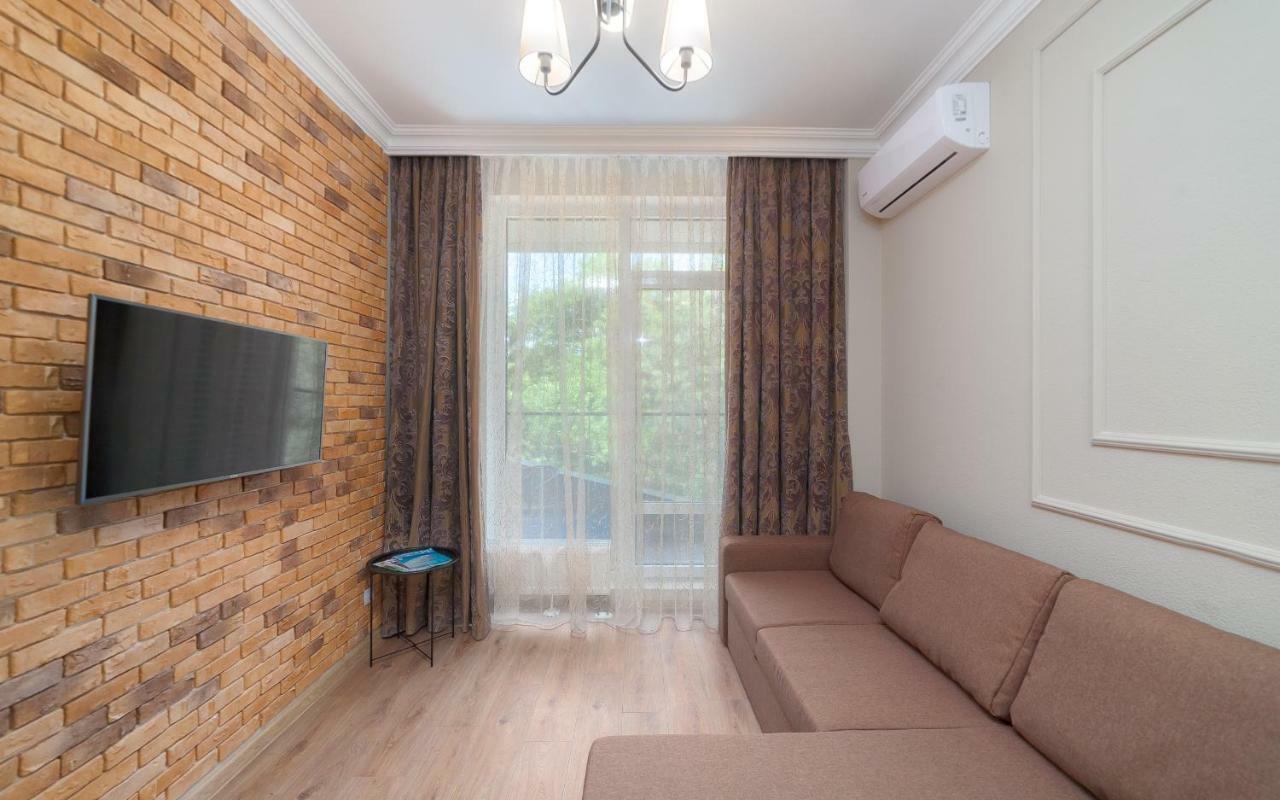 Green Apartments Odessa Dış mekan fotoğraf