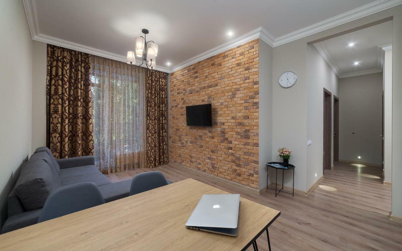 Green Apartments Odessa Dış mekan fotoğraf
